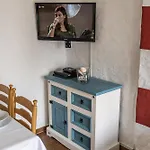 Urlaub Mit Ostseeblick, Schwimmbad, Sauna & Direkte Strandlage Lägenhet Kronsgaard