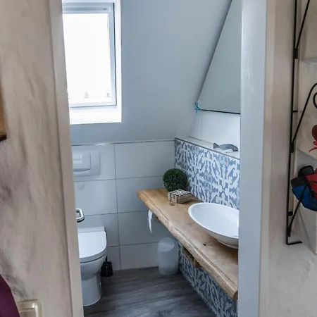 Urlaub Mit Ostseeblick, Schwimmbad, Sauna & Direkte Strandlage *